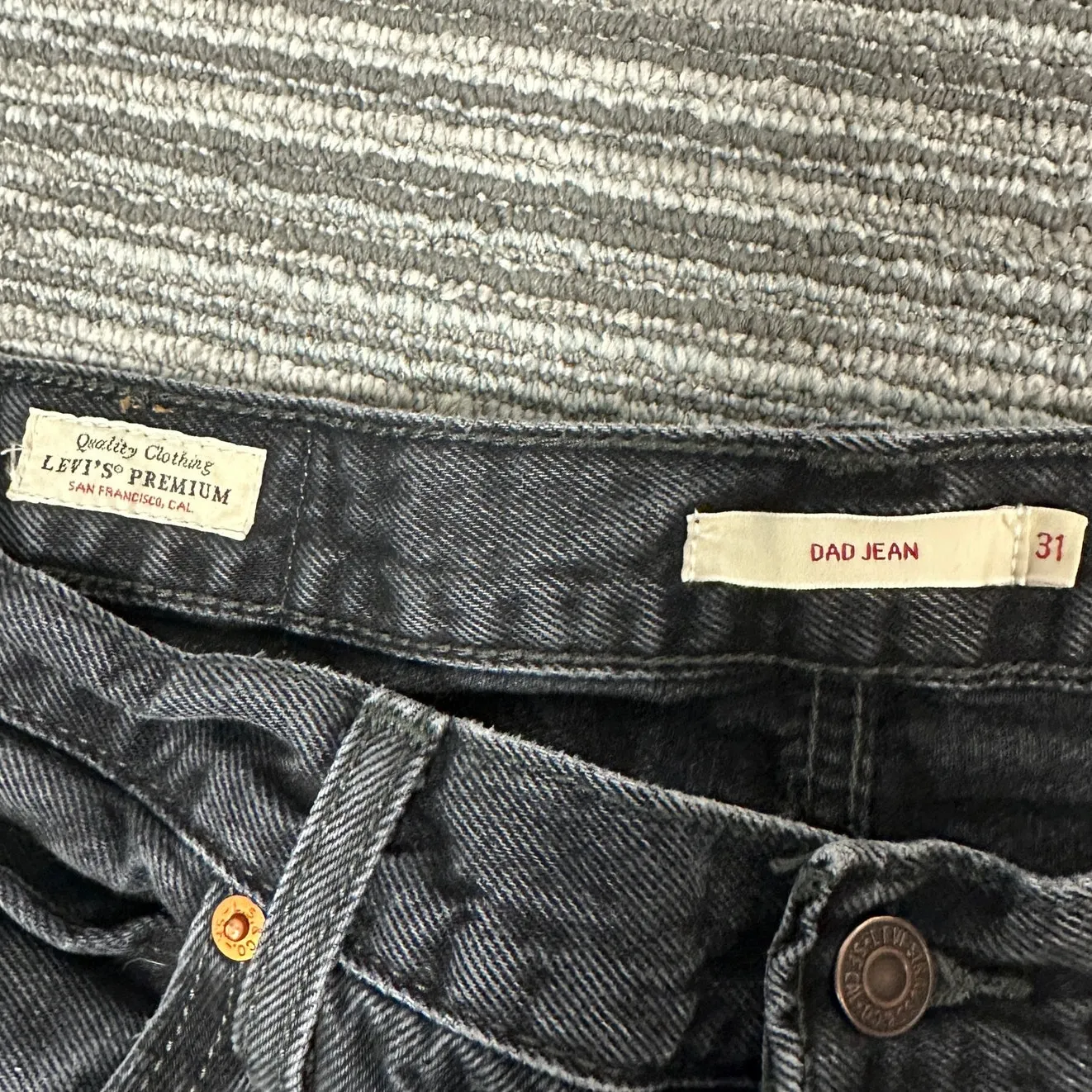 Levi’s Premium Washed Black Dad Jean Relaxed Fit Denim Straight Leg Casual 31x30 - Image 7