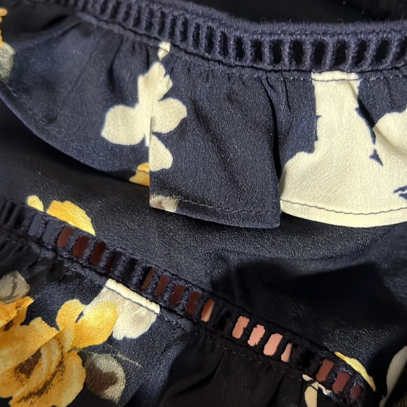 J‎ by JOA Navy Blue Floral Print Ruffle Trim Crop Top Women's Size S - Image 6