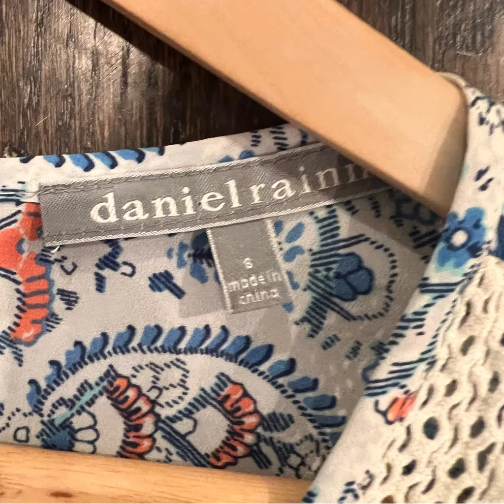 Daniel Rainn Blue and Cream Boho Paisley Blouse Size Small - Image 2