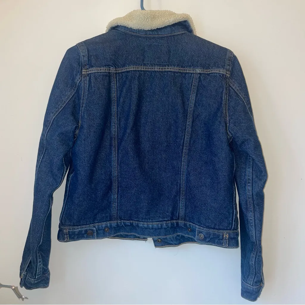 Levi's Womens Trucker Denim Jacket with Sherpa Lining - Image 7