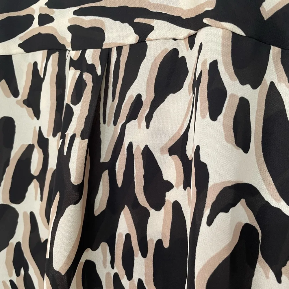 Dana Buchman Button Up Sheer Blouse Top Animal Print ~ Women’s Size Large - Image 10