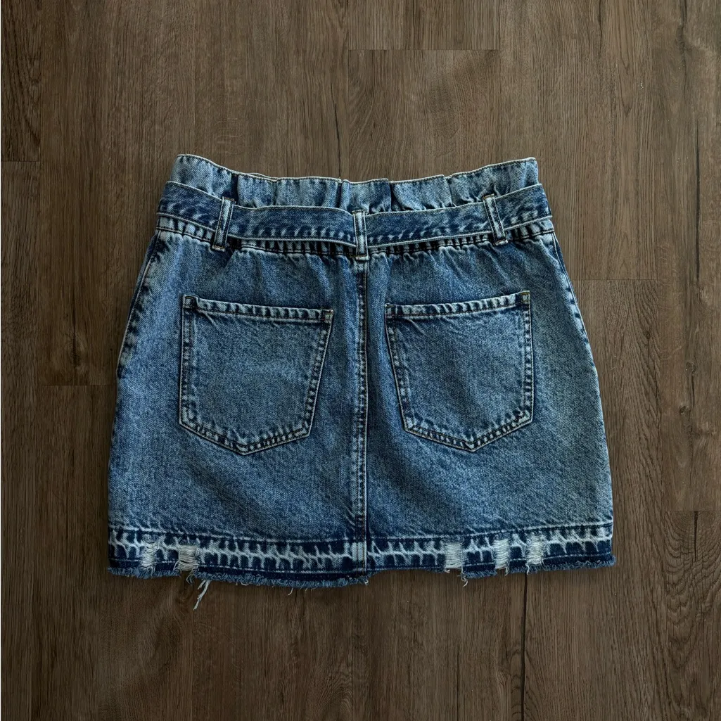 Forever 21 Blue Denim Mini Skirt with Belt - Image 3