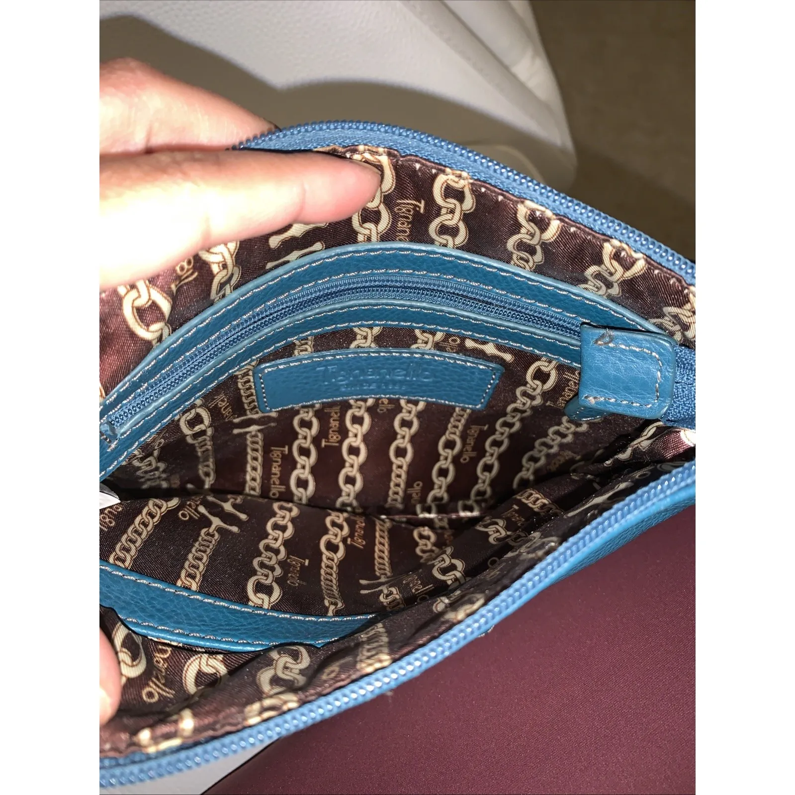 Tignanello teal pebble leather crossbody bag. - Image 7