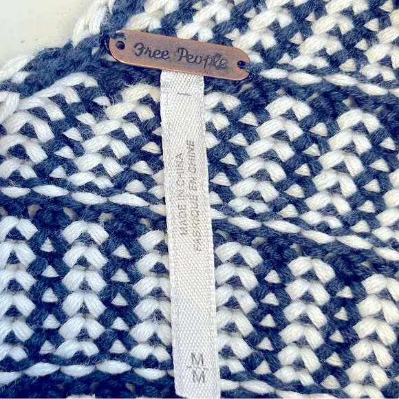 Free People Something Special Poncho‎ Navy White Size M - Image 8