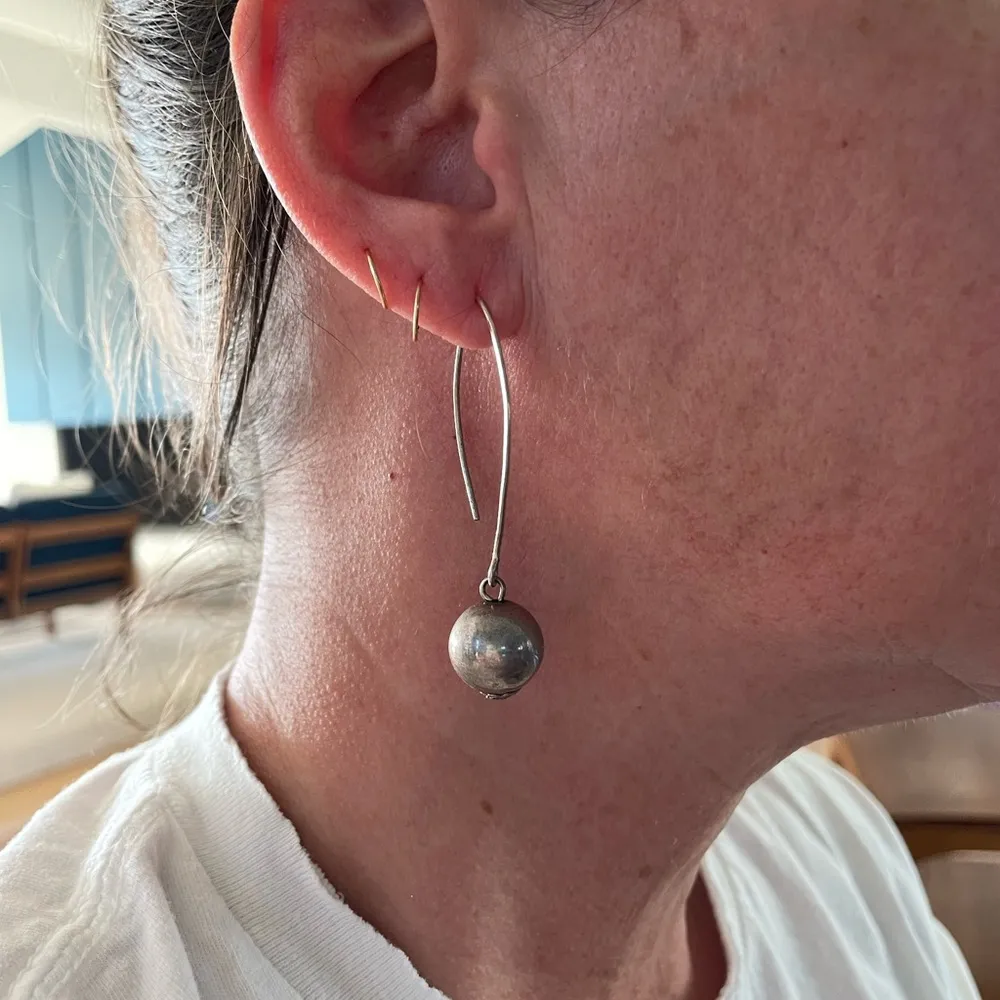 Silver Ball Teardrop Earrings - Image 5
