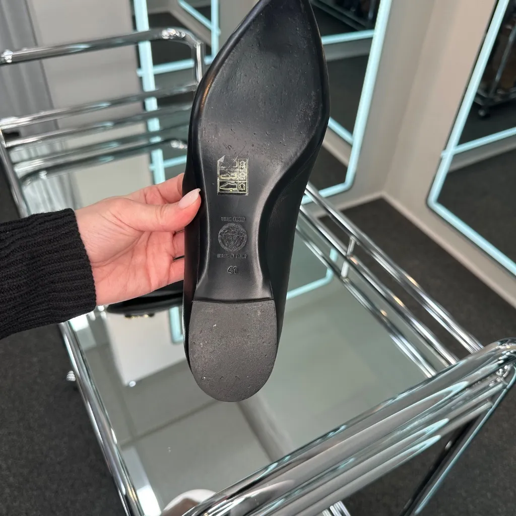 Versace Flats - Image 2
