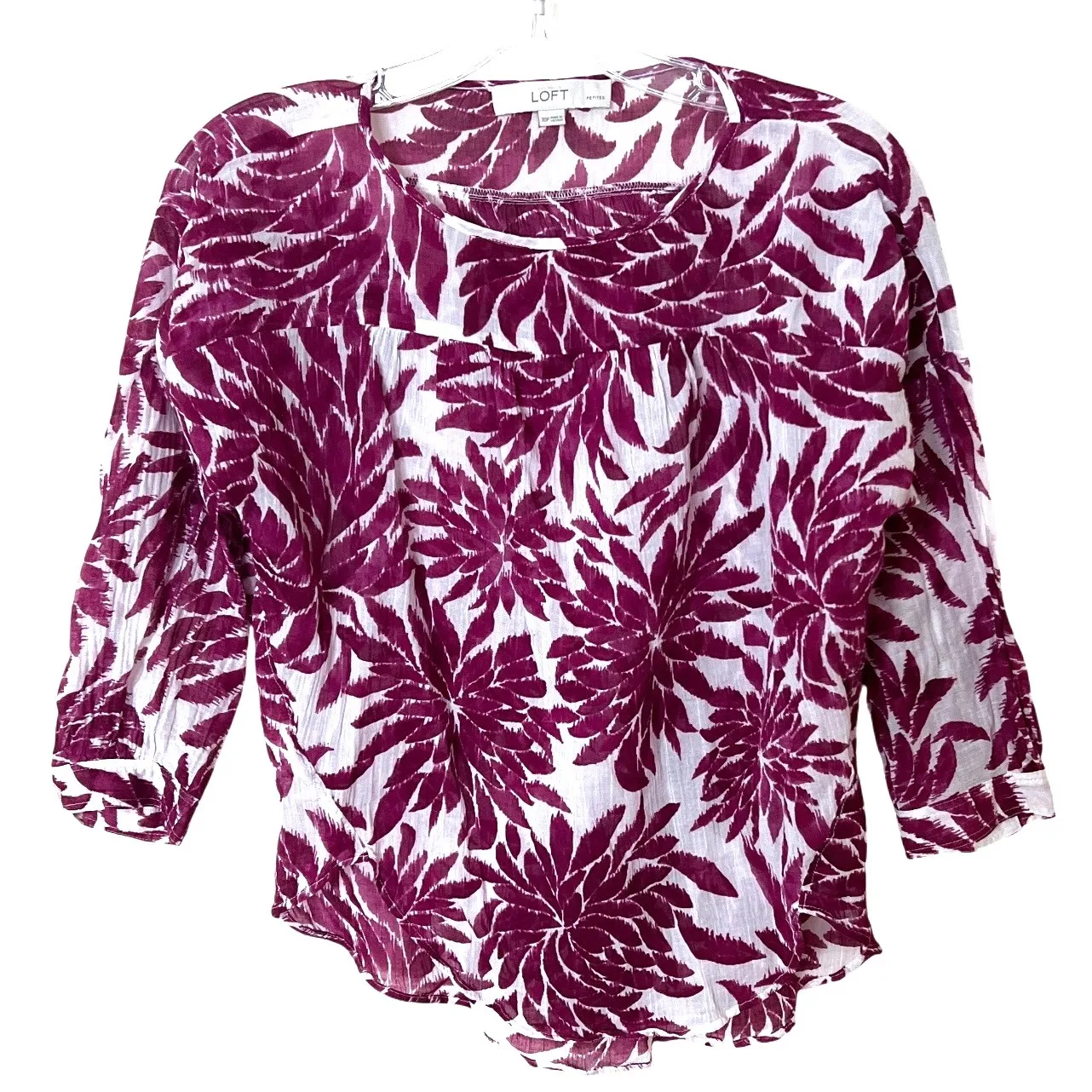 Ann Taylor LOFT Dahlia Lightweight Blouse Winter Berry‎ Floral XS Petite EUC - Image 2