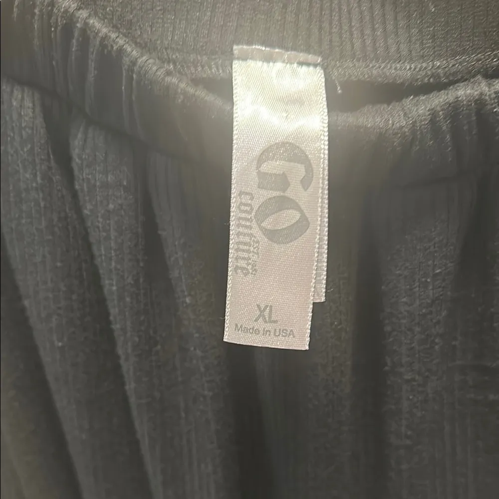 Elegant Black Women's Skirt - Image 3