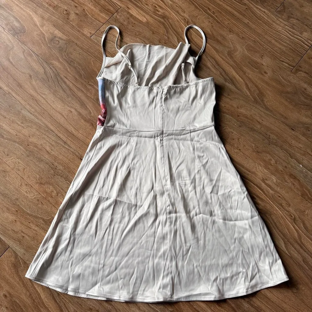 White Dress with Artistic Print Blue Size L - Image 3