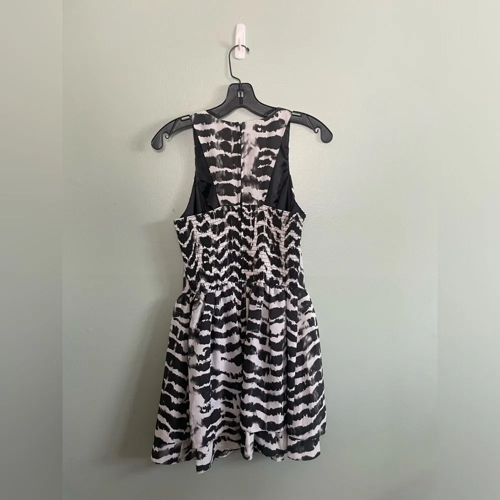 Guess Black and White Zebra Tie Dye Drop Waist T Back Mini Dress SZ 6 - Image 5