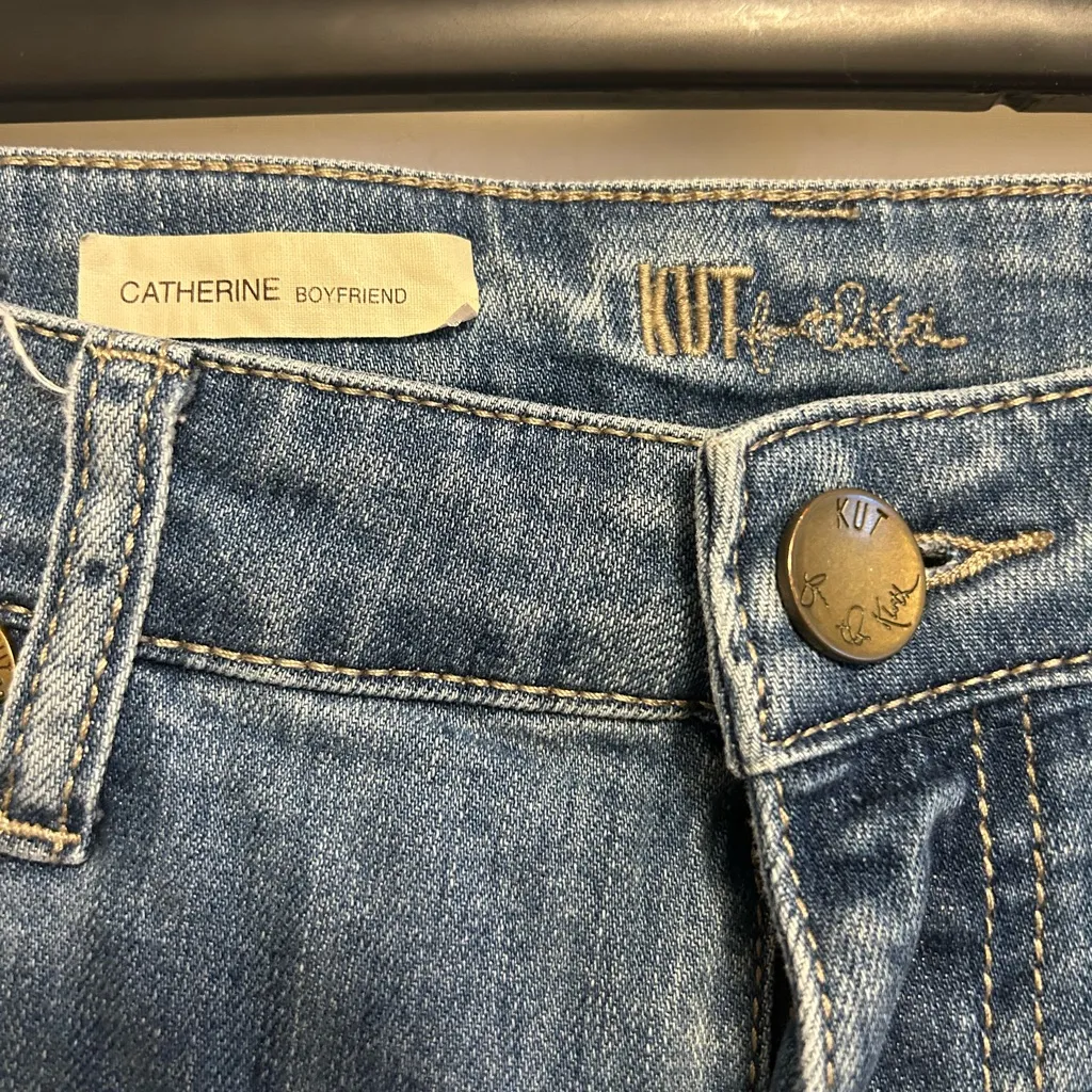 Kut From The Kloth Distressed Catherine‎ Boyfriend Jeans Size 4 - Image 3