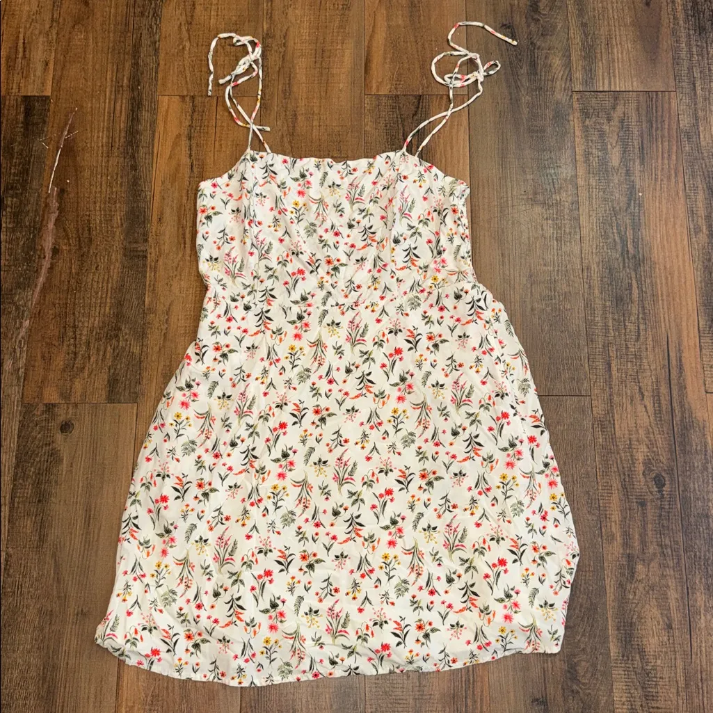 Old Navy Floral Dress with Tie Straps - Image 5
