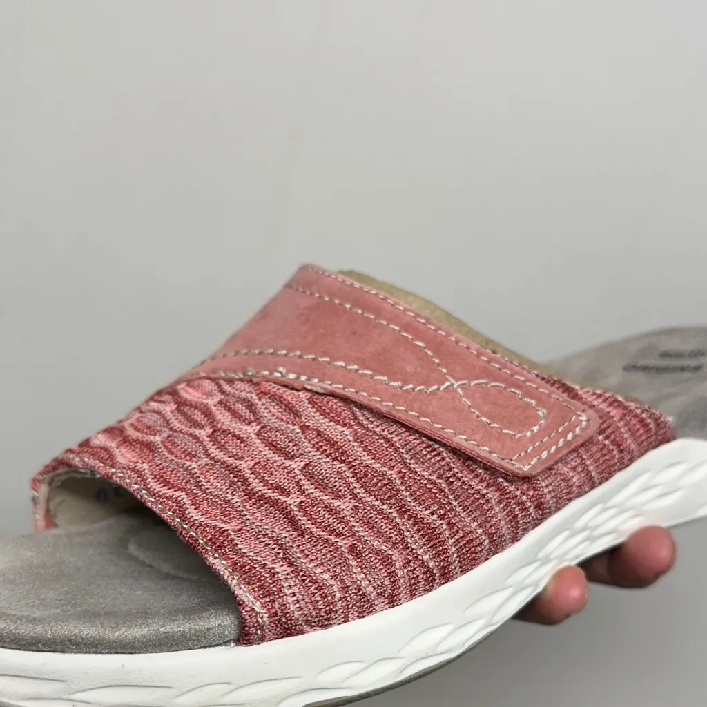 Women's Earth Westley Terra Cotta Suede New in Box - Image 7