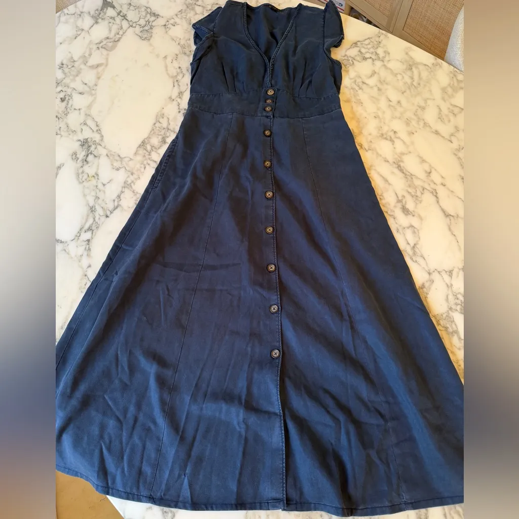 NWOT Quince Vintage Wash Tencel Button Front Midi Dress Navy Sz S - Image 2