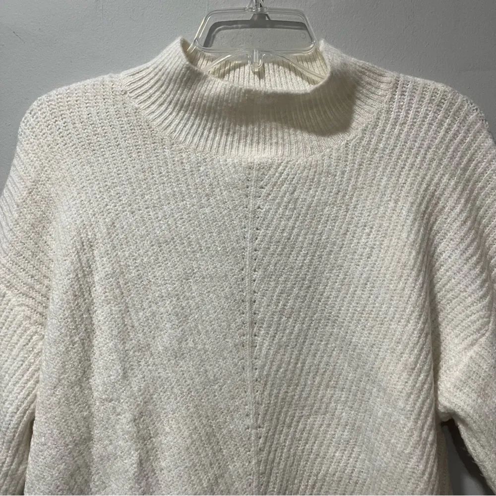 Amaryllis Cream Medium Turtleneck Balloon Long Sleeve Soft - Image 4