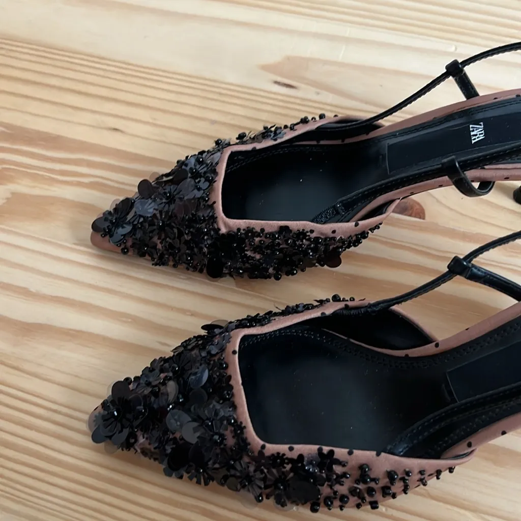 Zara Sequin Kitten Heels Size 38 / 7.5 - Image 4