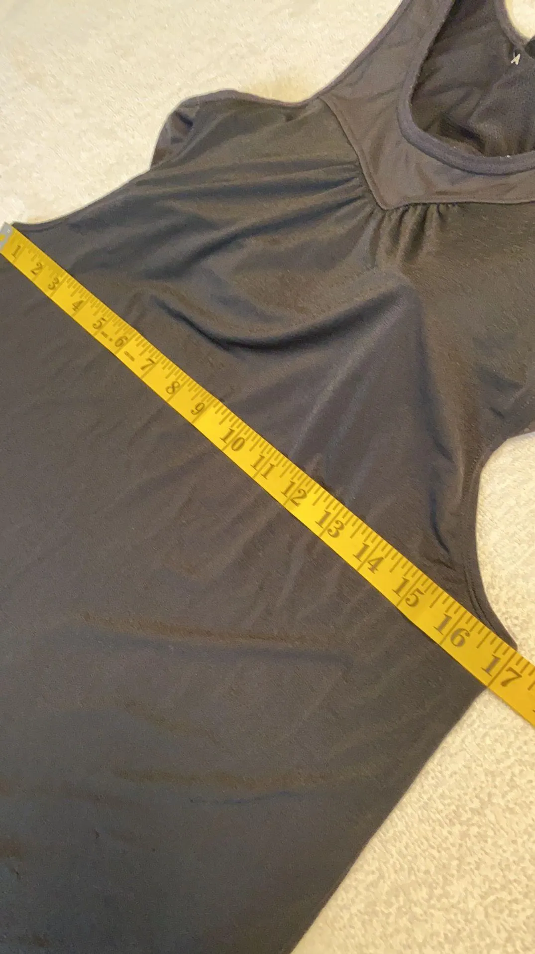 active tank top built in bra Size small - Image 4