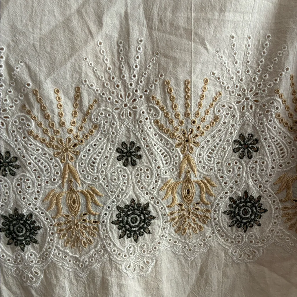 Democracy Women's Beige Embroidered Button Down Shirt S - Image 10