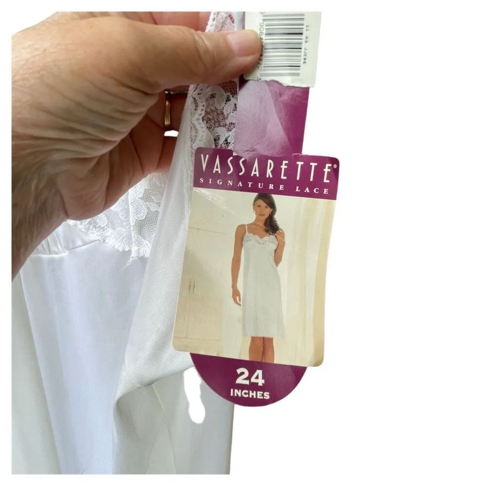 NWT Vassarette signature Lace size 38 slip 24 inches in length . - Image 4