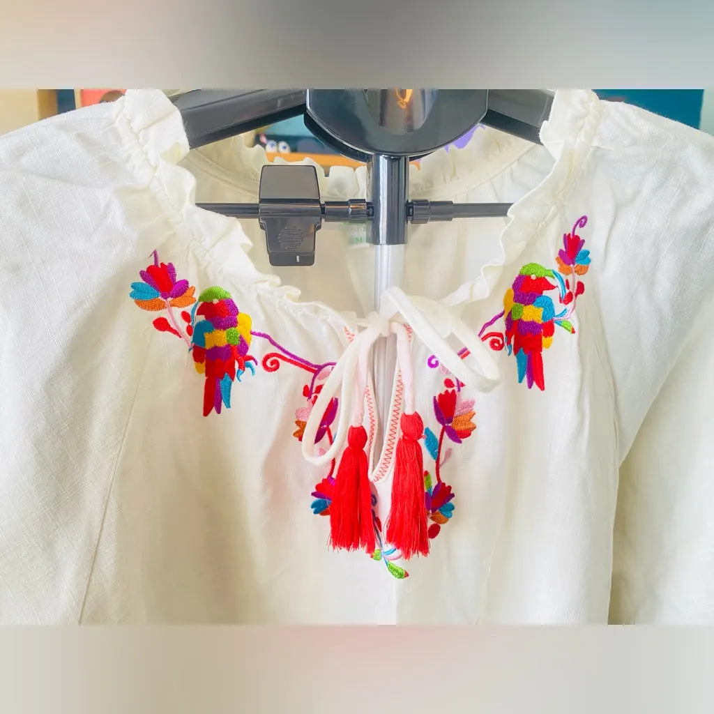 Jade by Melody Tam Ivory Embroidered Blouse Size Medium Line. Cotton Blend Red - Image 5