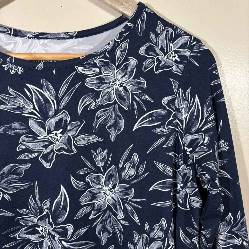 Hang Ten UV Sun Protection Floral Navy Women's Top Size M - Image 2