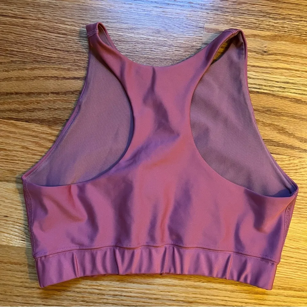 Peloton sports bra size medium - Image 2