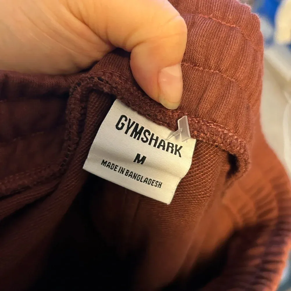 GYMSHARK MAROON TRAINING FLEECE JOGGERS - Image 4