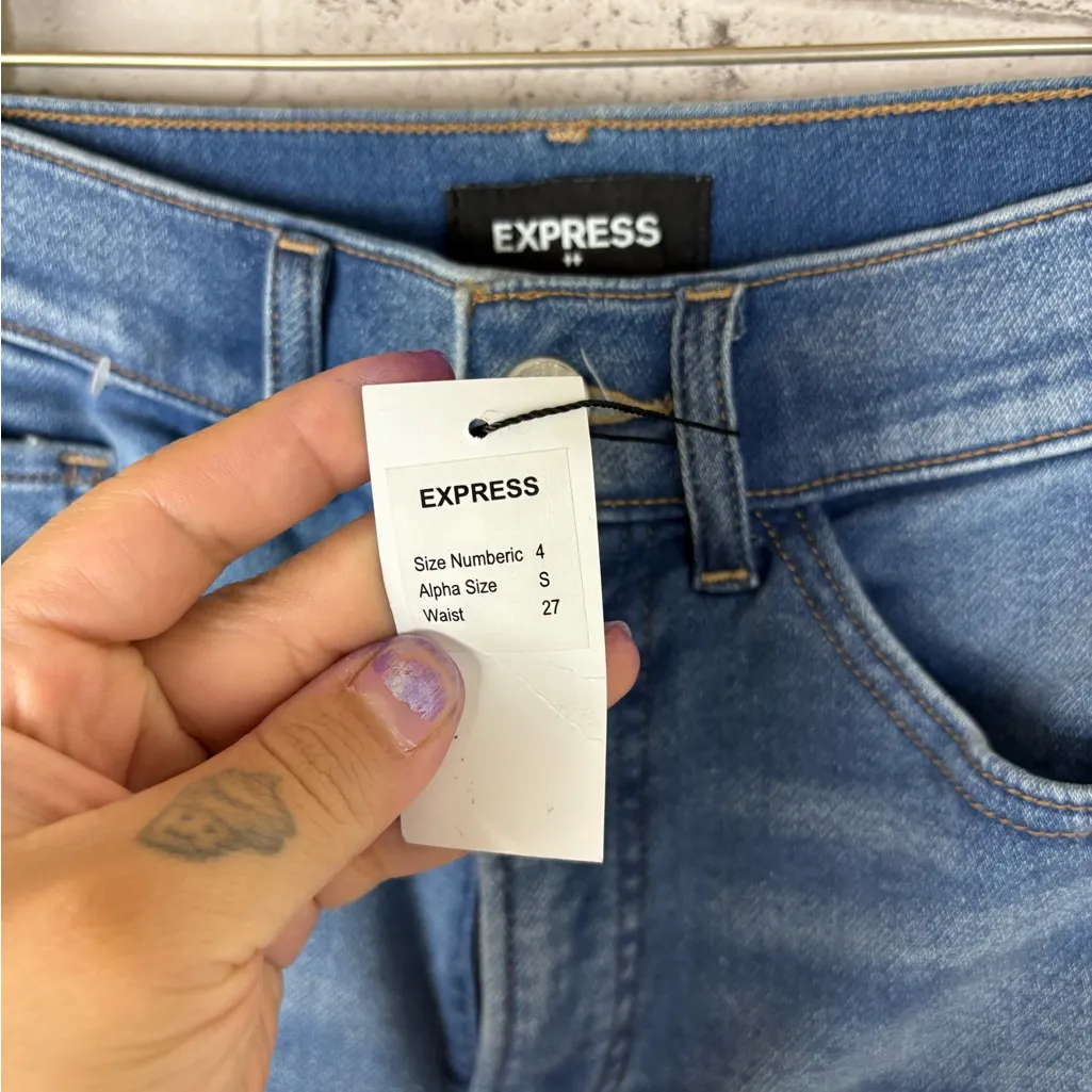 NWT Express Light Wash Stretch Skinny High Rise - Image 3