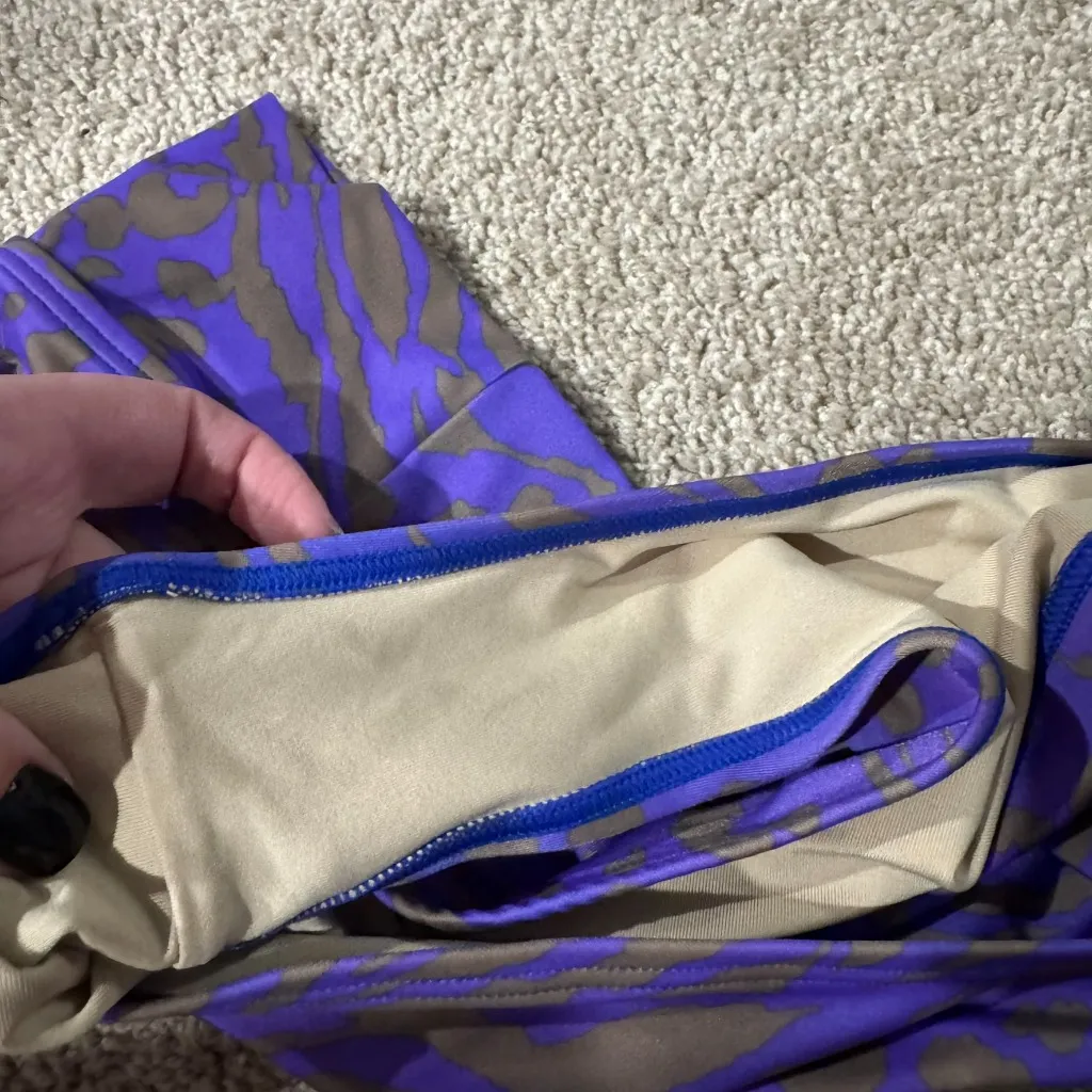 Victoria's Secret Animal Print Bikini Swim Bottoms Women's Size Medium Purple - Image 5