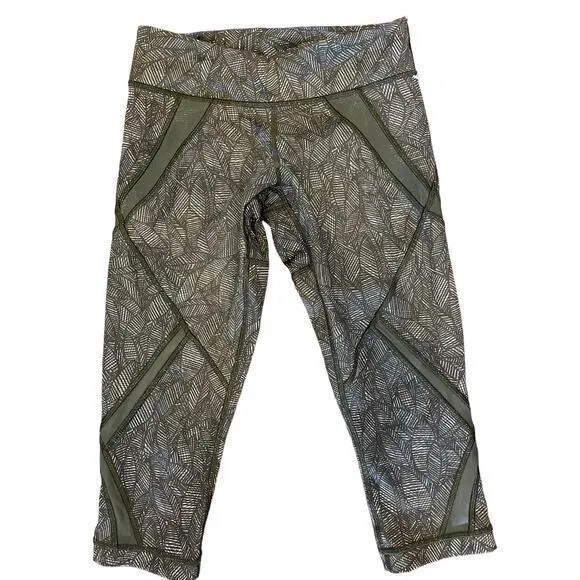 Lululemon Cool To Street Crop Jazzy White Gator Green Sage Green Legging‎ Size 4 - Image 4