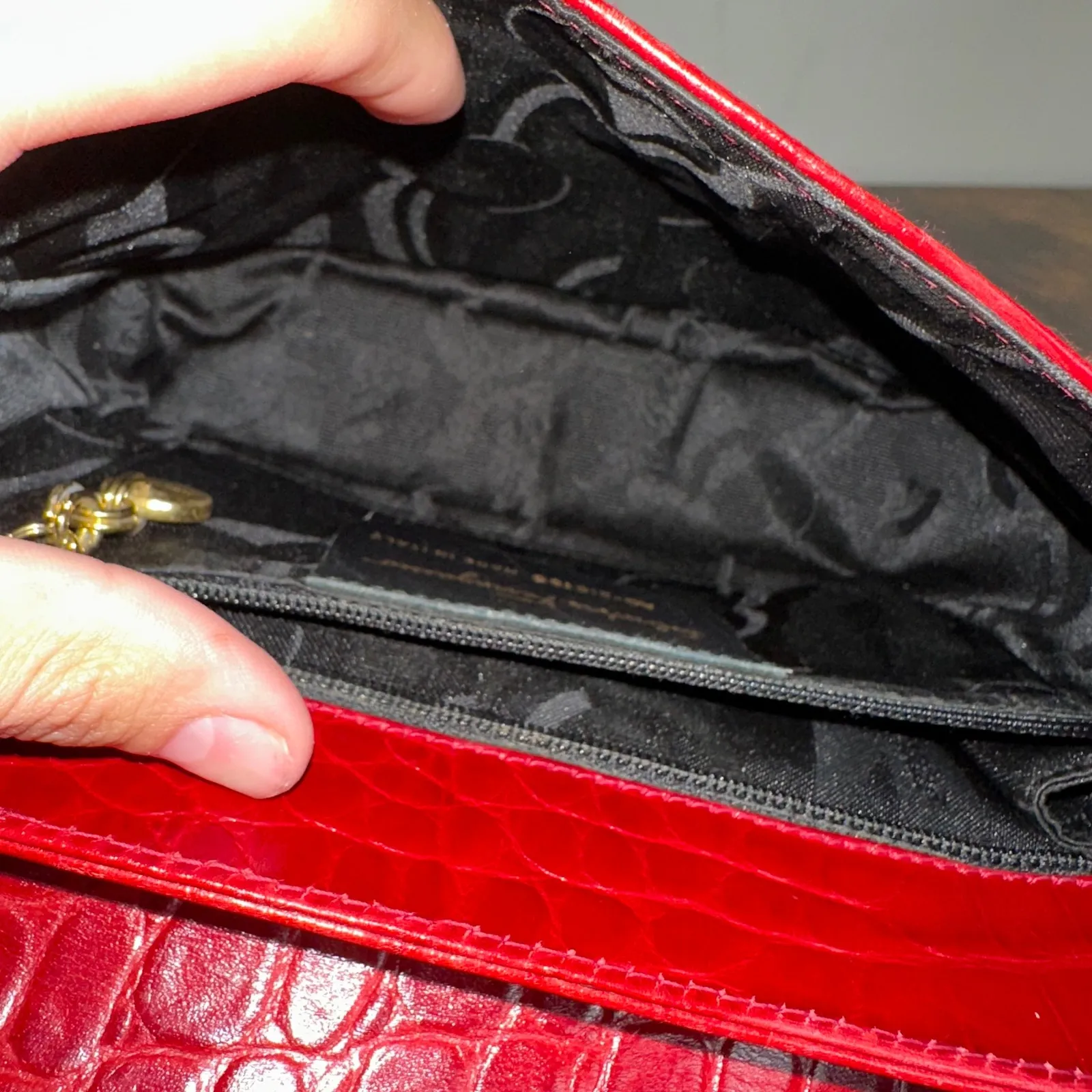 Salvatore Ferragamo Crossbody Bag Red Leather Croc Embossed Shoulder Purse - Image 3