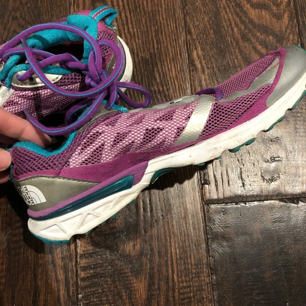 The North Face tennis shoes - Image 4