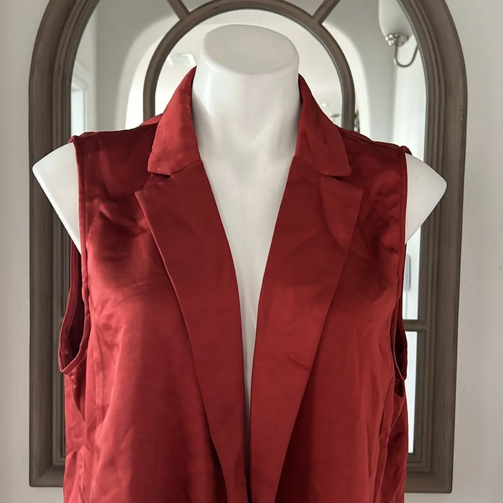 Vince Camuto Notch Collar Satin Vest, Sundown Chili Oil Size XL NEW w/Tag - Image 6
