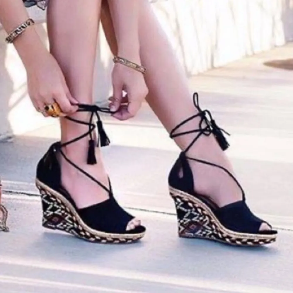 NWOT Cabi wedge heels - Image 12