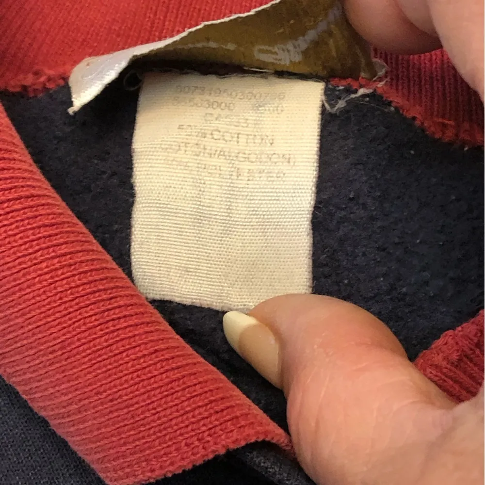 American Classic Red, White, & Blue Sweatshirt with Hearts Size L - Image 5