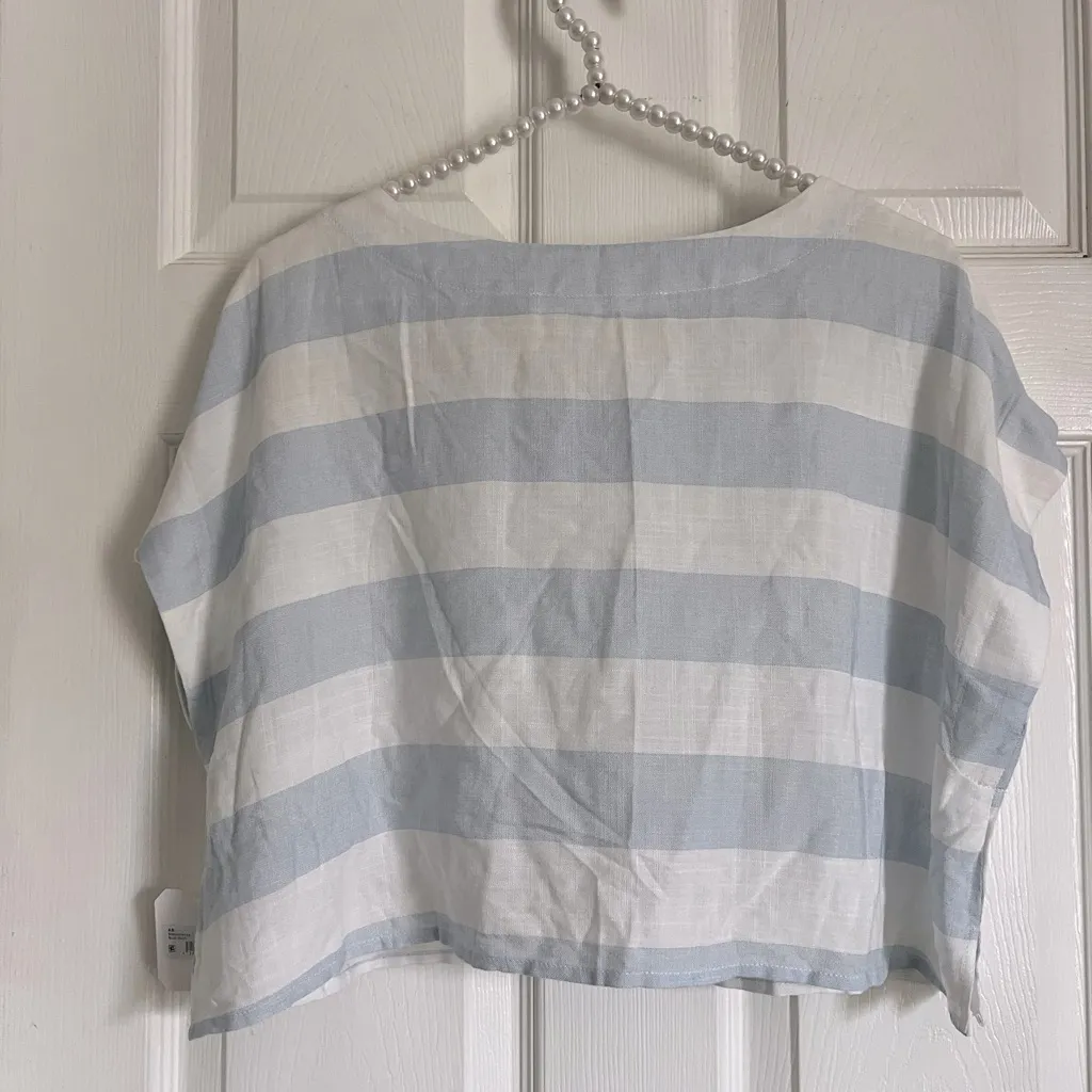 Altar’d State NWT crop linen shirt blue white stripe top large - Image 4