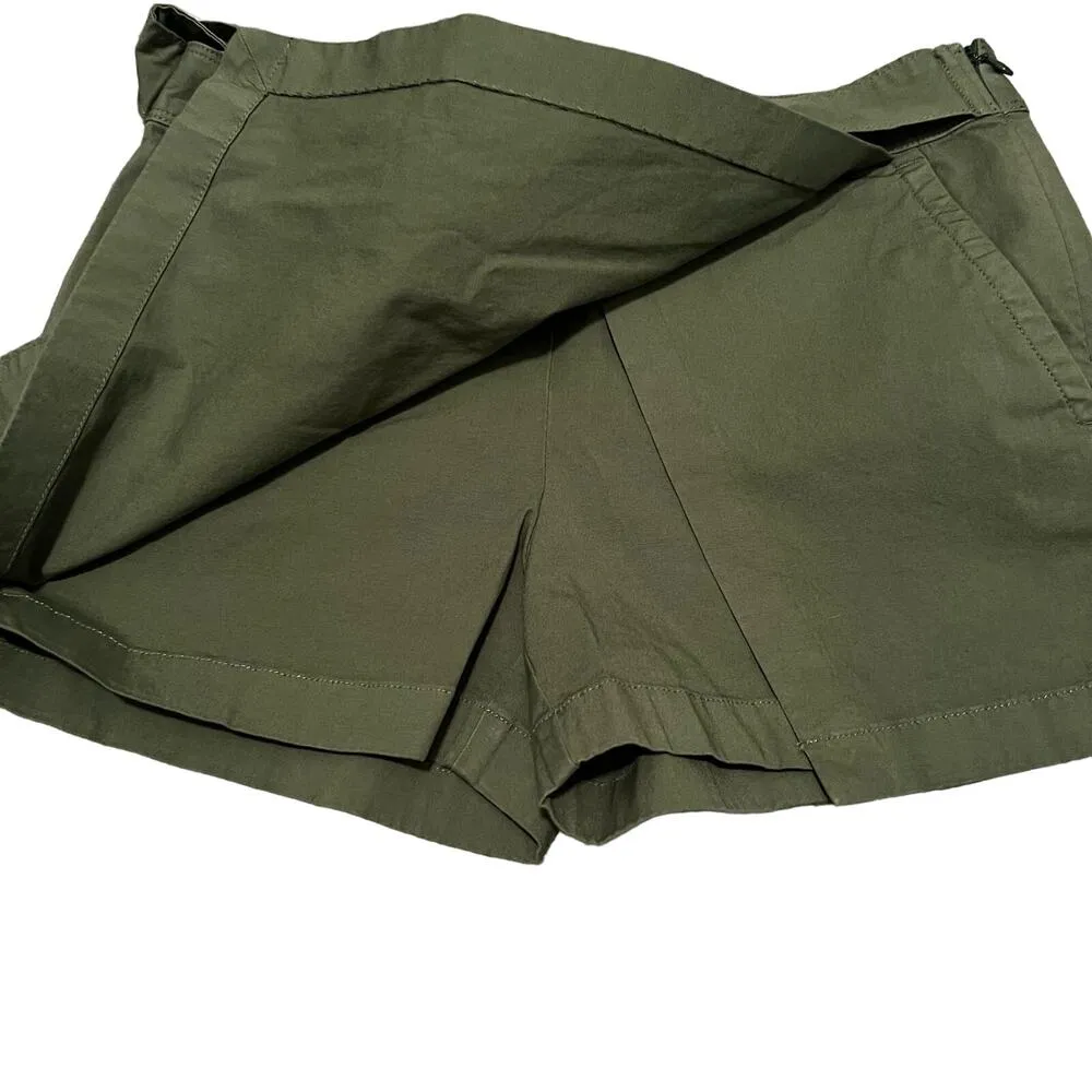 Vineyard Vines Green Skorts‎ with Tie in Front Size 2 - Image 3
