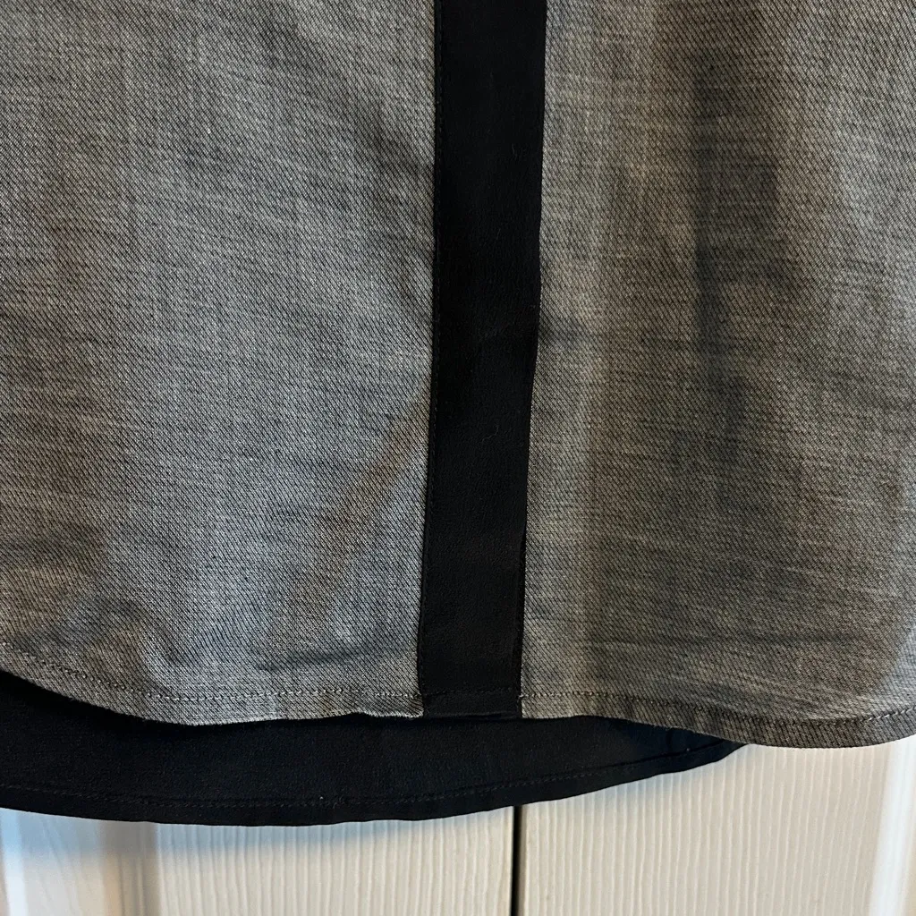 Joie Women’s Gray and Black Long Sleeve Button Down Blouse Size S - Image 4