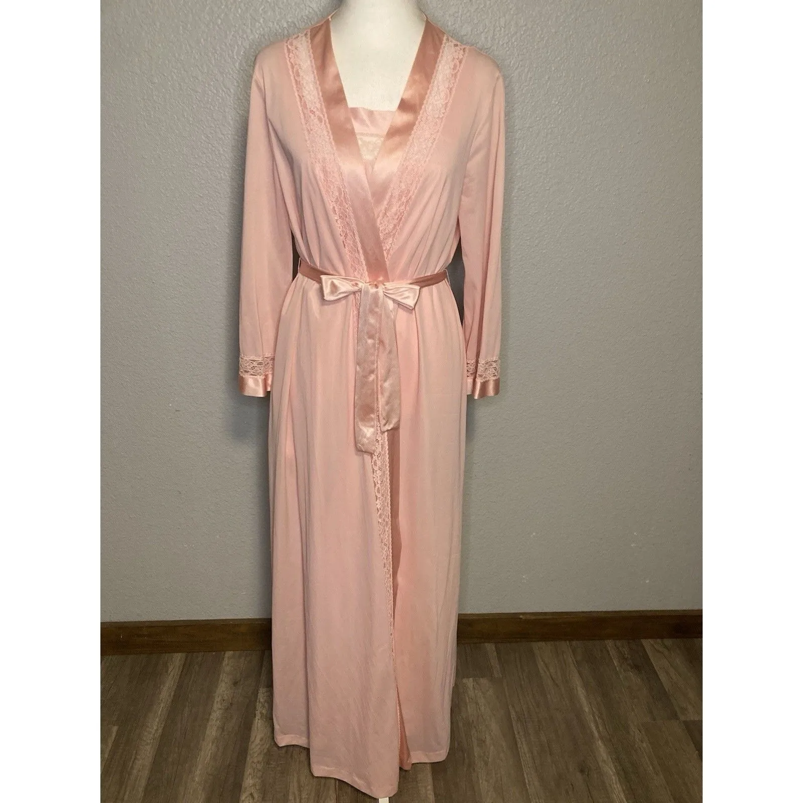 Vintage Vanity Fair M Peignoir Set Pink Women Nightgown Robe Nylon Lace Babydoll - Image 12