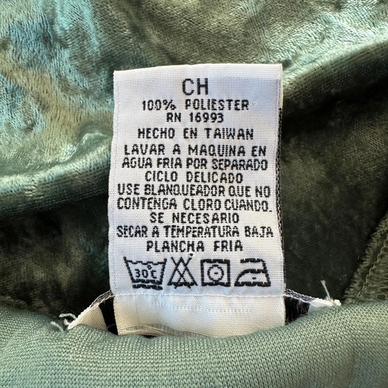 Vintage ‘90s Carreau Sport Light Forest Green Velvet Short Sleeve Blouse - Image 6