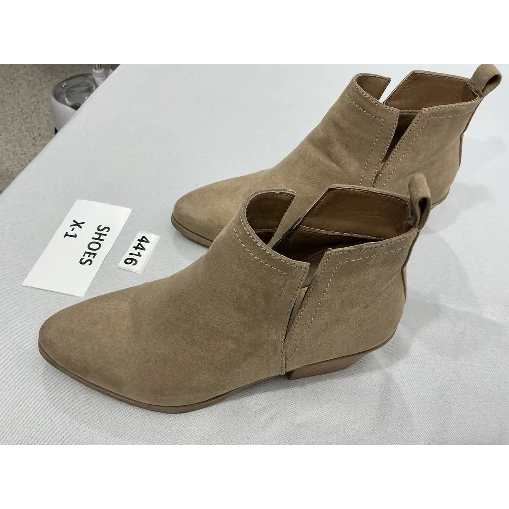 Womans Just fab Shea Booties 6 Tan Pull On Pointed Toe Slit Sides Heel - Image 3