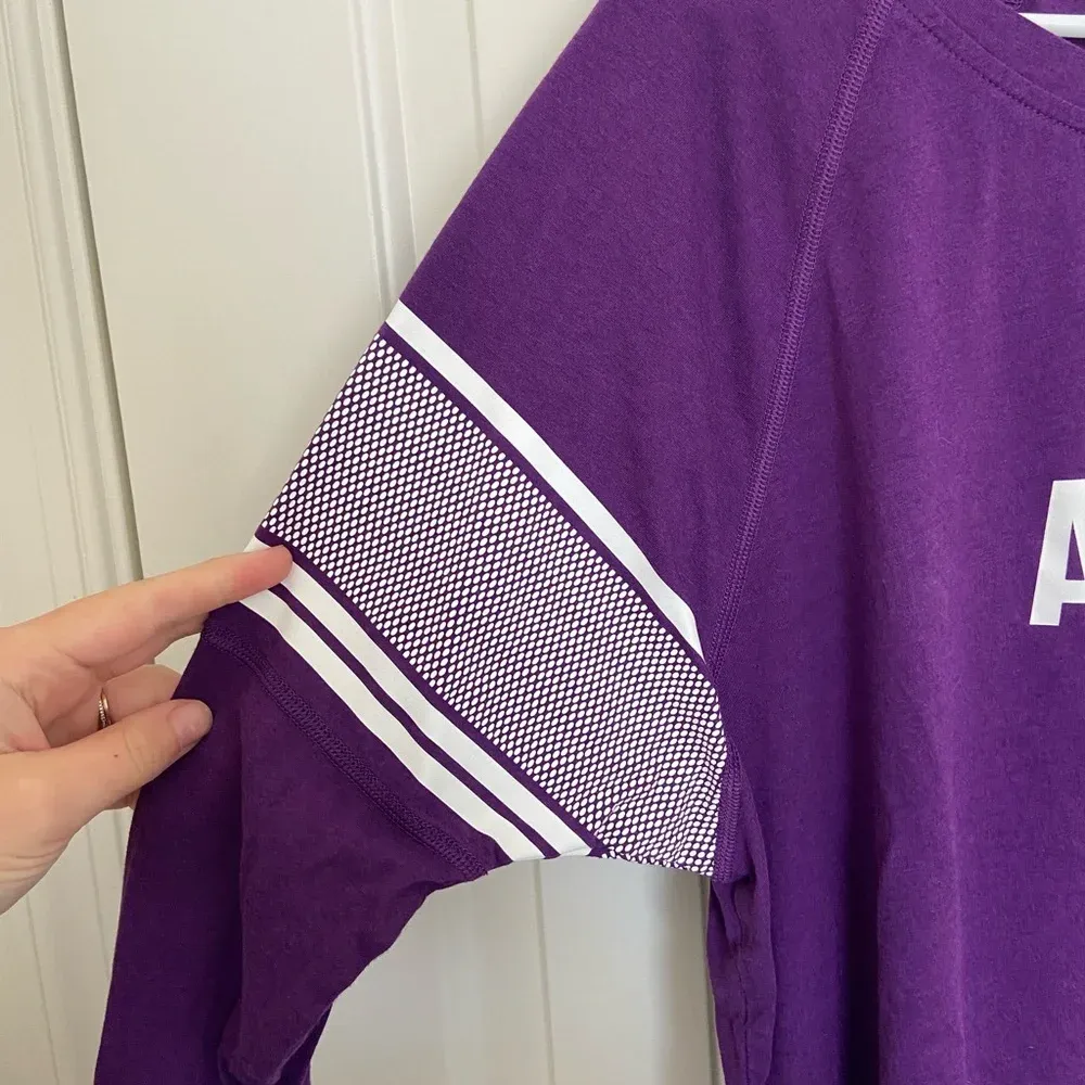 EUC | Under Armour women’s long sleeve heat gear‎ purple decal tshirt — XL - Image 2