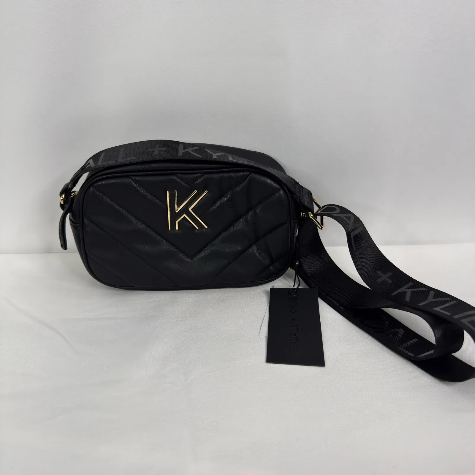 Kendall + Kylie Black Quilted Chevron Camera Crossbody Bag Gold K Logo Strap NWT - Image 2