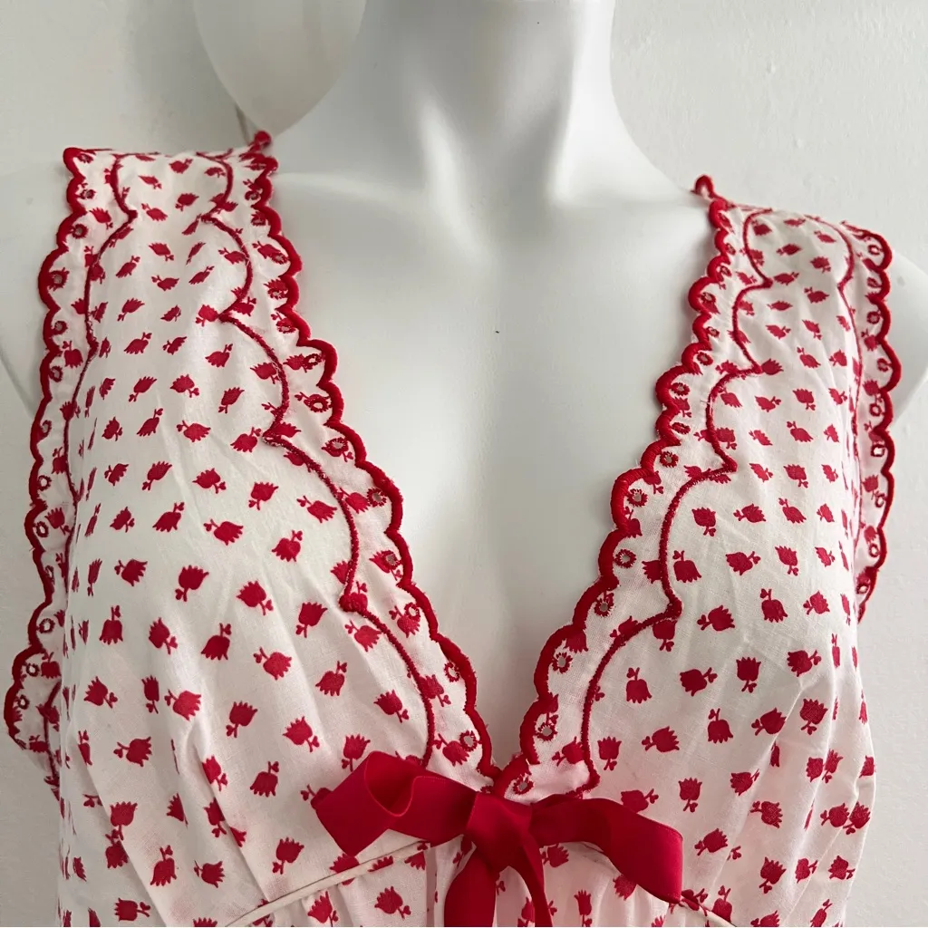 Vintage 1960s Barbizon Seraphim Batiste Red & White Floral Long Nightgown Medium - Image 4