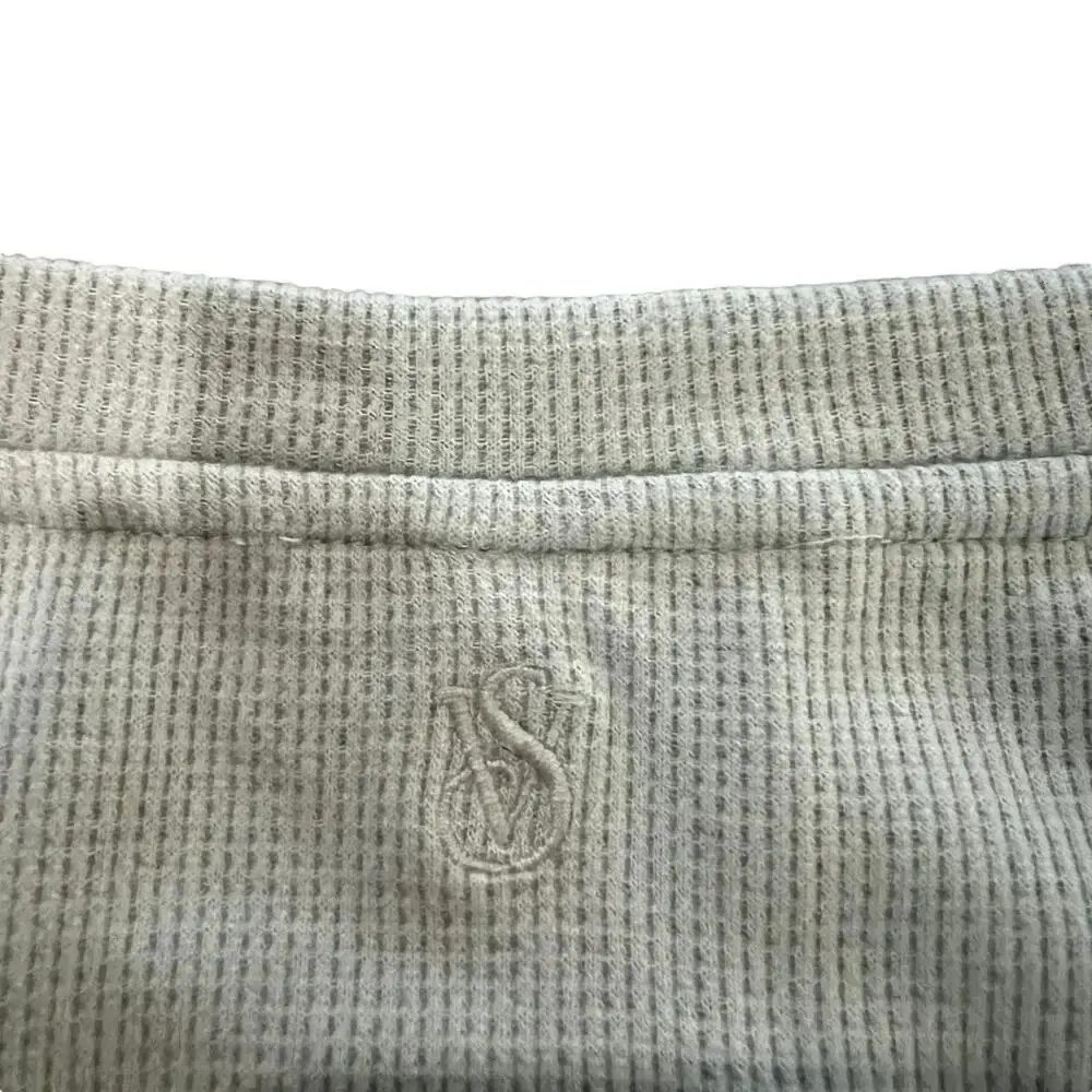 Victoria’s Secret Women's XS Mint Green Long Sleeve Breathable Cozy Pajama‎ Top - Image 3