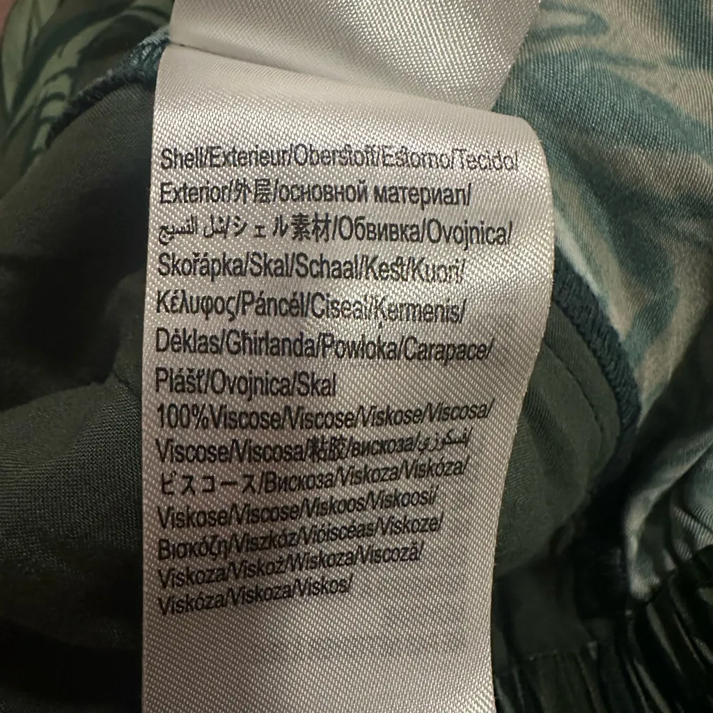 NWT FARM RIO X ANTHROPOLOGIE Satin Printed Pants Size S boho beach tropical - Image 11