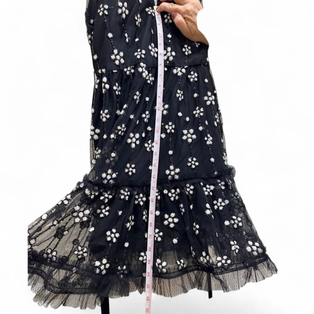 Alexis Black Dress with White Floral Pattern Size M - Image 6