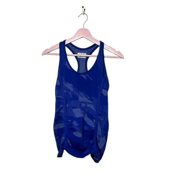 Athleta Fastest track camp tank top blue‎ camo Small - Image 2