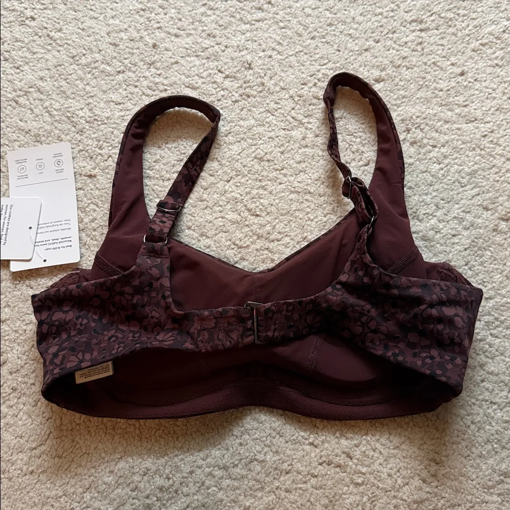 Athleta Bondi Bra Cup Bikini Top - Camo Flora
Decadent Chocolate - 34 B/C - Image 6