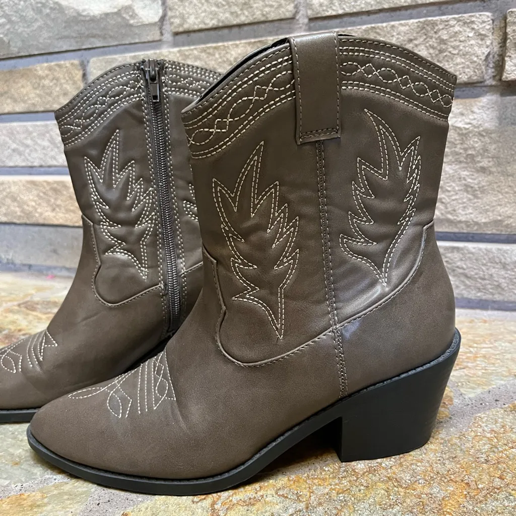 Soda Picotee Women Western Cowboy Cowgirl Stitched Ankle Boots Brown 8.5 - Image 5